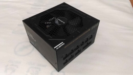SALE OUT. Gigabyte PSU GP-UD1000GM 1000 W GOLD USED, REFURBISHED, MISSING MANUALS AND SOME CABLES (PCI-E, SATA, PERIPHERAL)