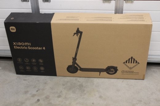 SALE OUT. Xiaomi Electric Scooter 4 Xiaomi 3 month(s) USED AS DEMO, MISSING AIR HOSE