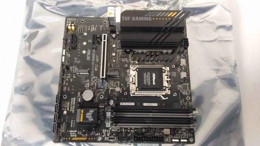SALE OUT. Asus TUF GAMING A620M-PLUS WIFI Processor family AMD Processor socket AM5 DDR5 DIMM Memory slots 4 Supported hard disk drive interfaces S...