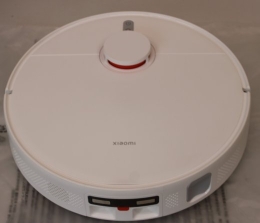 SALE OUT. Xiaomi Robot Vacuum H40 Xiaomi Robot Vacuum H40 Wet&Dry Operating time (max) 180 min 5200 mAh Dust capacity 4 L 10000 Pa White DEMO