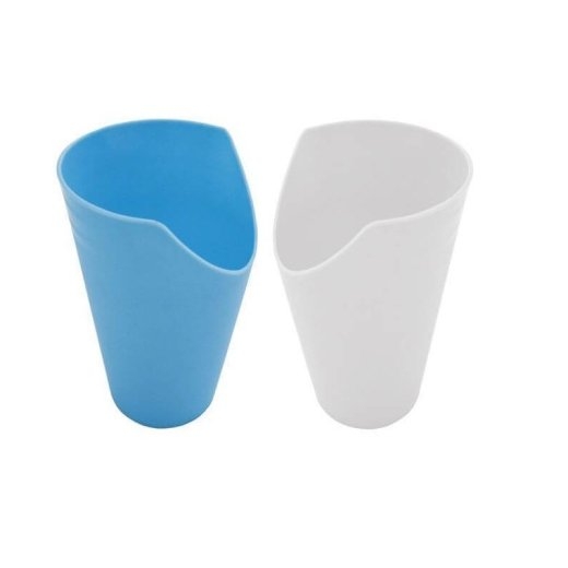 Mug with a cut-out